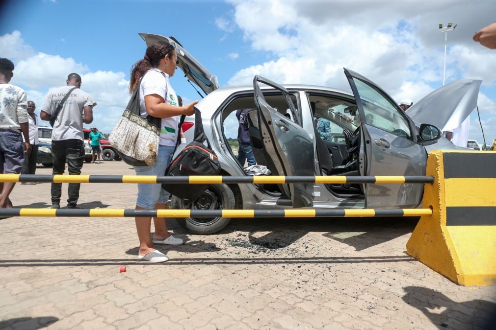 Um ferido após polícia lançar gás e disparar contra manifestantes na ponte de Maputo