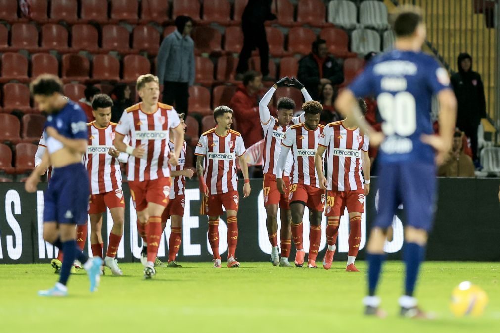 AVS vence Gil Vicente e abandona zona de descida