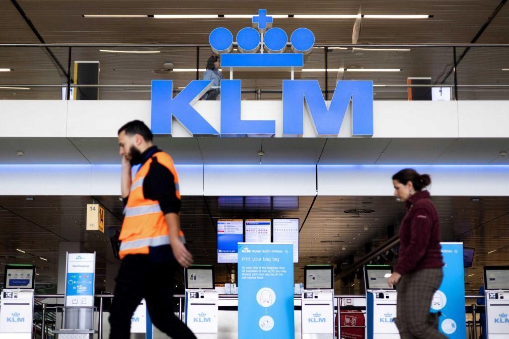 KLM corta 250 postos de trabalho em escritórios para reduzir custos