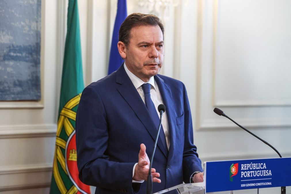 Montenegro aponta estabilidade financeira e política como