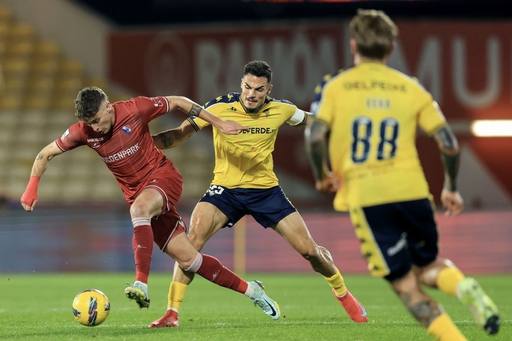 Estoril vence em Barcelos com virada e sobe a sétimo provisoriamente