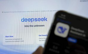 DeepSeek partilha código informático com empresa estatal chinesa