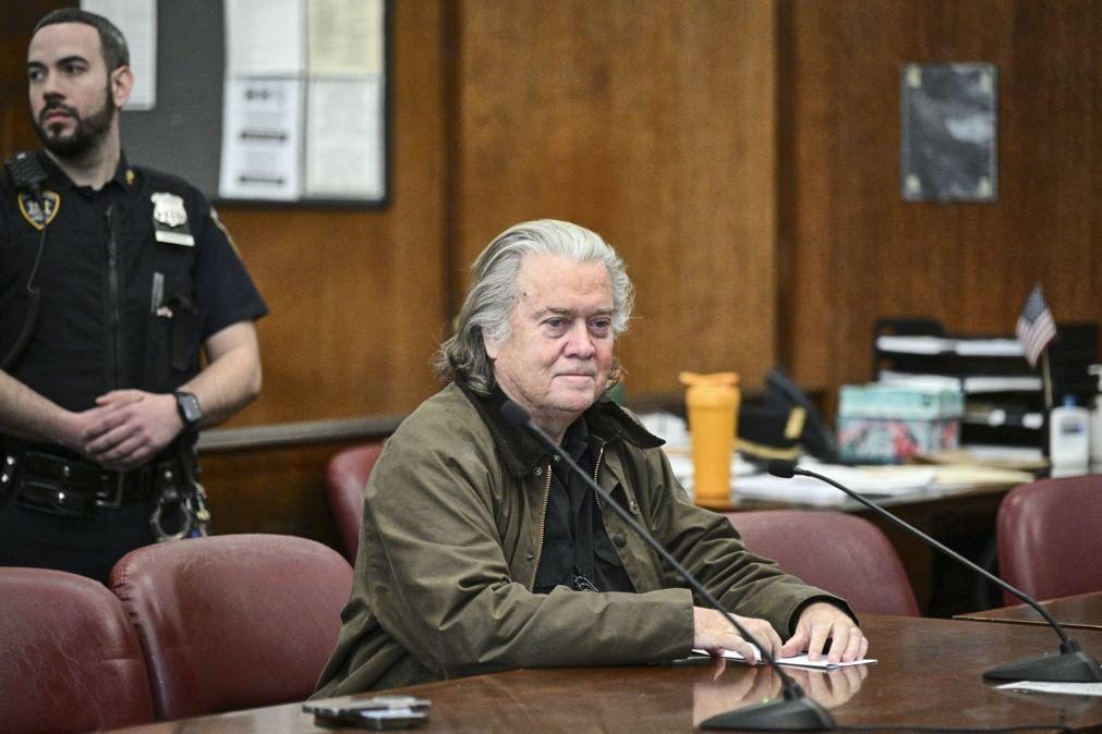 Steve Bannon, aliado de Donald Trump, declara-se culpado em caso de fraude