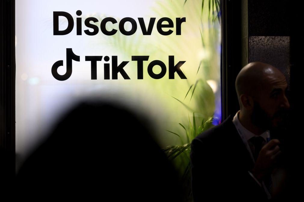 TikTok volta a estar disponível para 'download' nos EUA por iniciativa de Trump