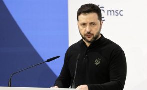 Zelensky apela à criação de 