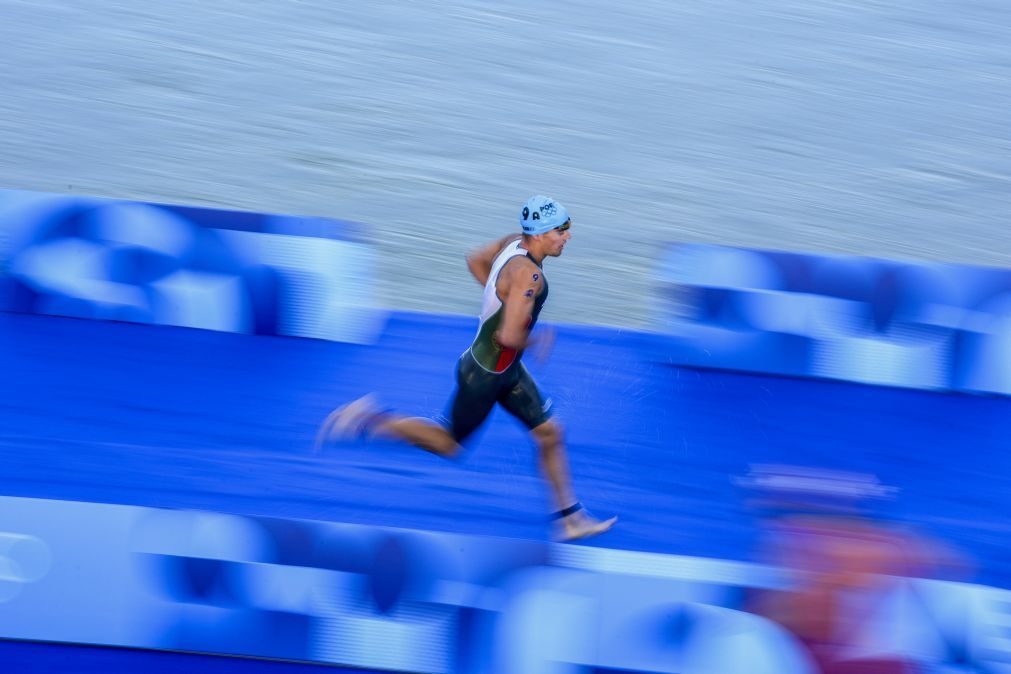 Vilaça 3.º no arranque do Mundial de triatlo, Batista 6.º