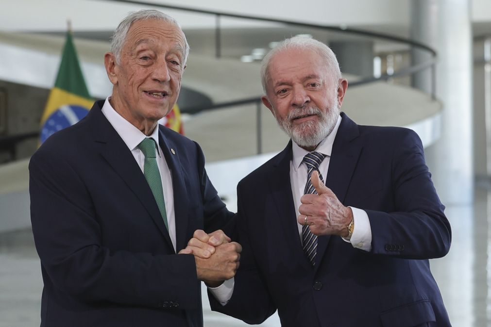 Presidente da República recebido por Lula no Palácio do Planalto