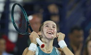 Russa Mirra Andreeva torna-se a mais jovem tenista a vencer um torneio WTA 1.000