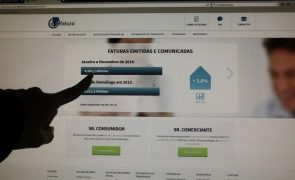 Contribuintes têm até hoje para validar as faturas do IRS