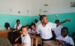 Mais de 1,3 milhões de alunos em Moçambique aprendem em línguas maternas