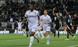 Vitória de Guimarães vence Casa Pia e fica a um ponto do sexto lugar