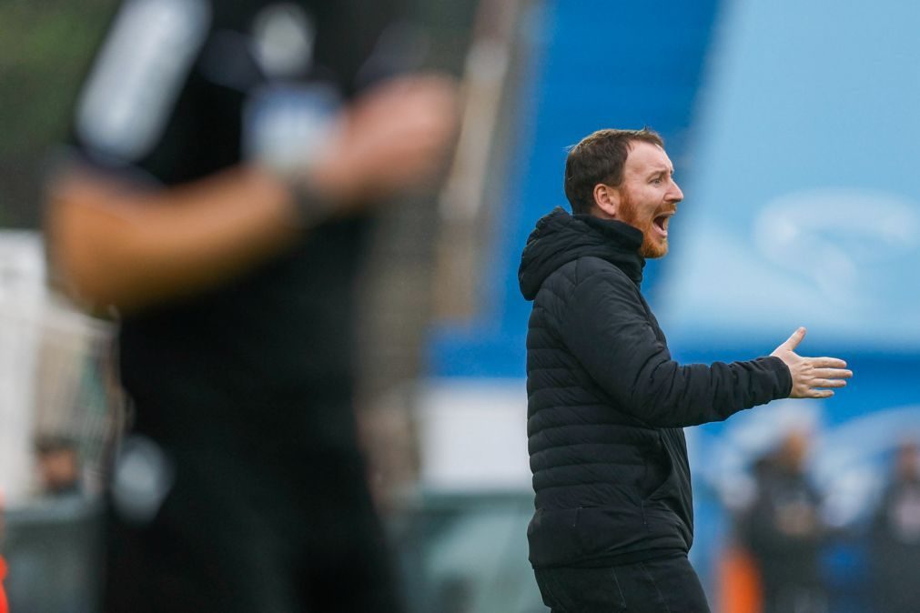 Ian Cathro rejeita baixas do Sporting como efeito facilitador para Estoril Praia