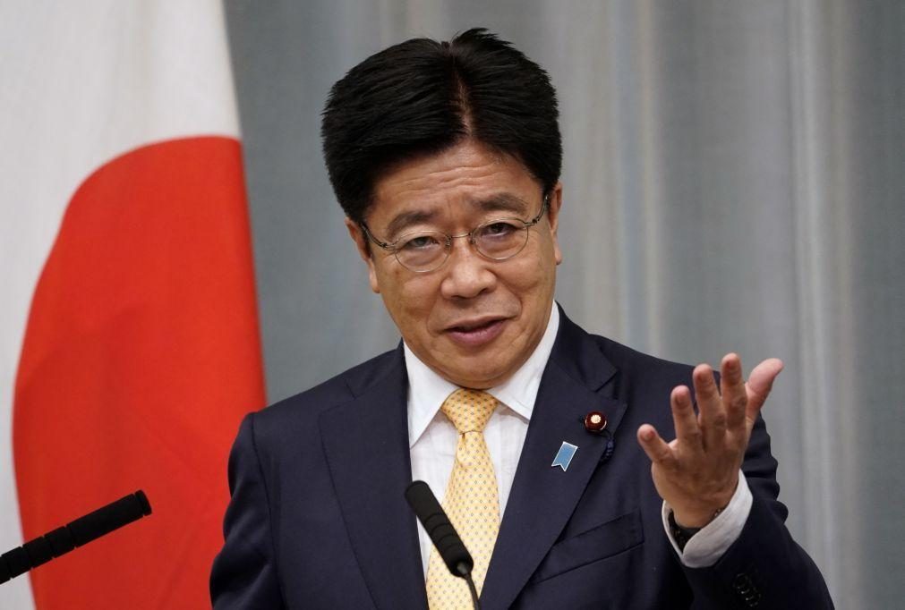 Japão rejeita afirmações de Trump de que está a desvalorizar a sua moeda