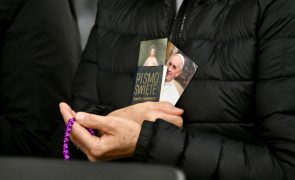 Vaticano indica que Papa dormiu bem durante a noite