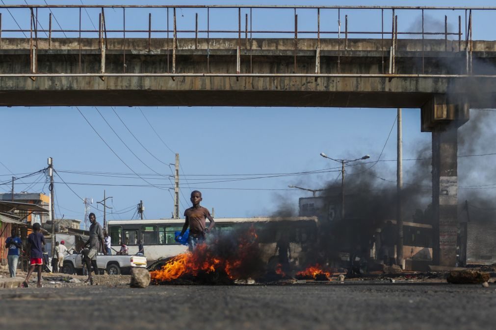 Acordo político em Moçambique prevê indultos a condenados dos protestos pós-eleitorais