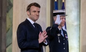 Macron propõe debate sobre dissuasão nuclear alargada aos aliados europeus