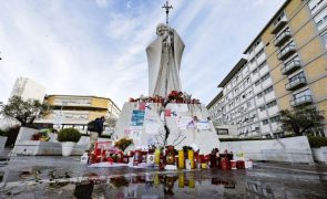 Papa Francisco está melhor e já não tem 