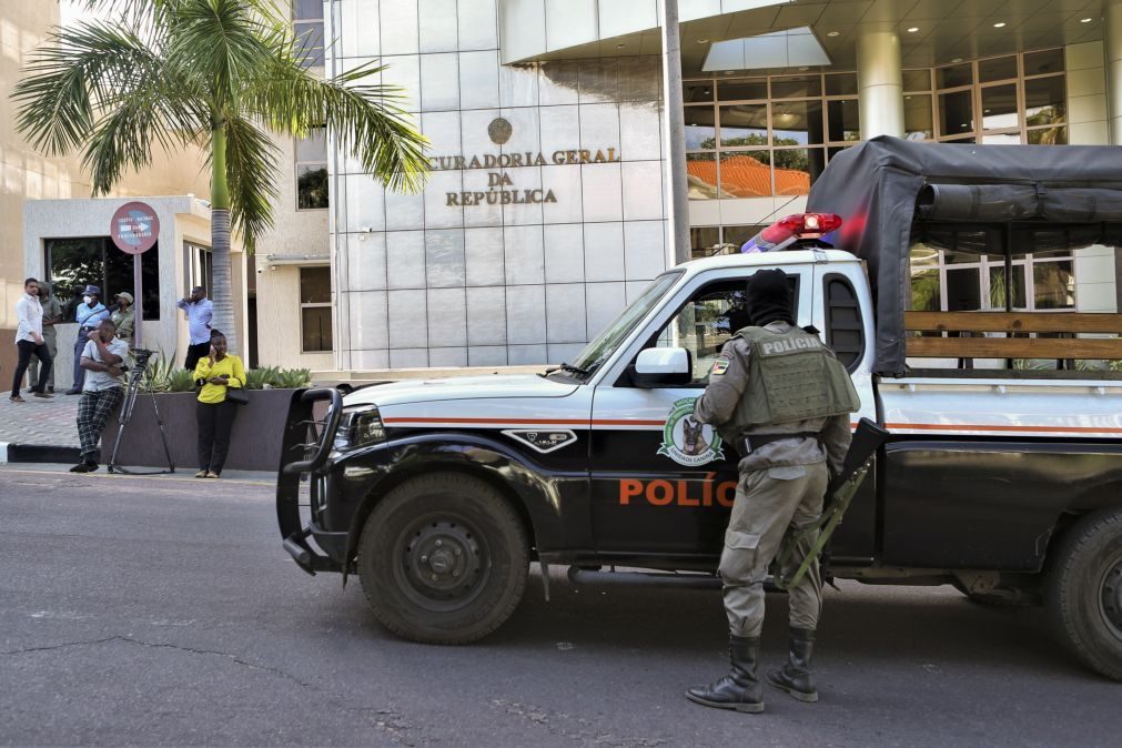 Polícia lança gás próximo à PGR em Maputo para afastar apoiantes de Venâncio Mondlane