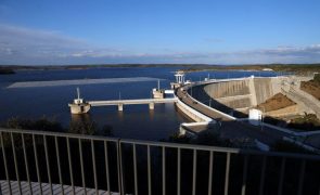 Barragem do Alqueva a 