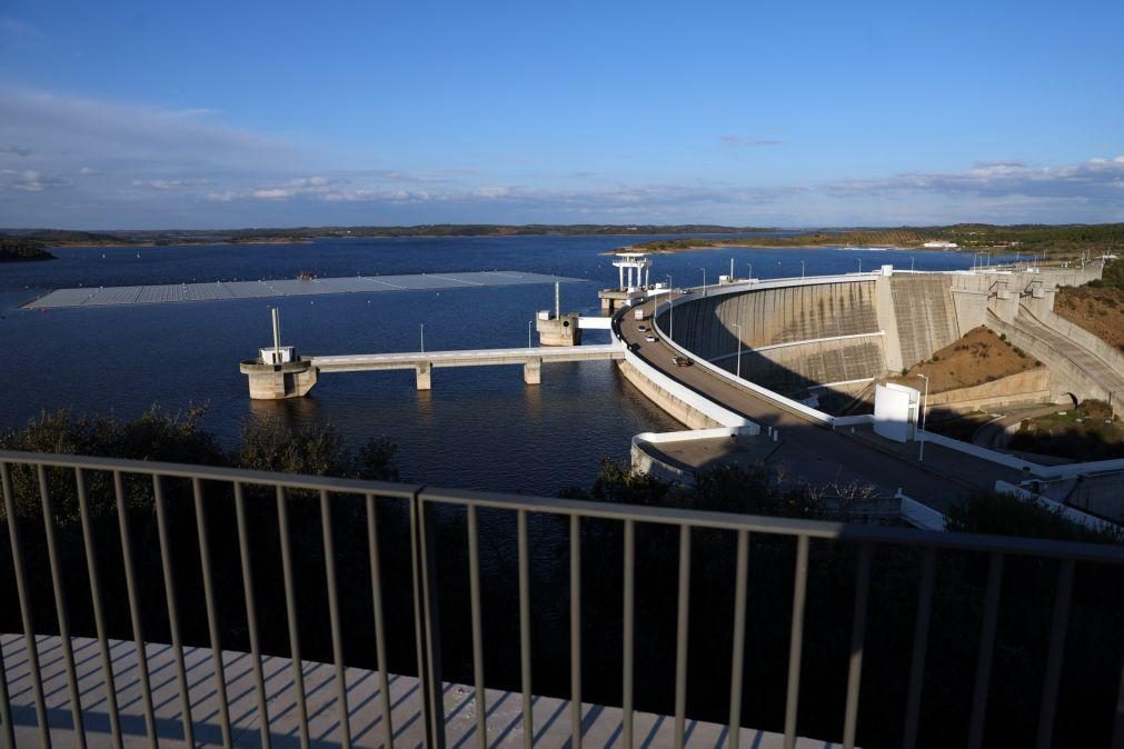 Barragem do Alqueva a 