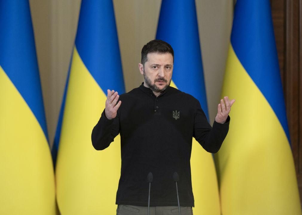 Zelensky lamenta