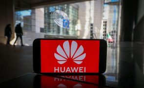 Parlamento Europeu suspende acesso de representantes da Huawei como precaução