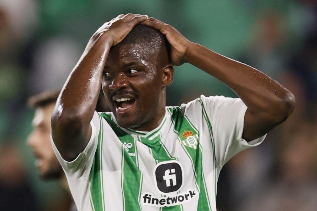 William Carvalho regressa à competição após seis meses afastado