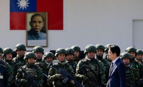 China diz que movimentos militares junto a Taiwan são castigo para líder da ilha