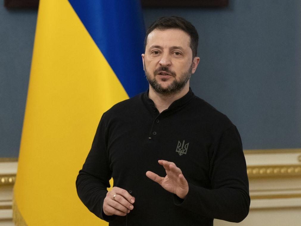 Zelensky apoia pausa nos ataques contra infraestruturas mas quer detalhes