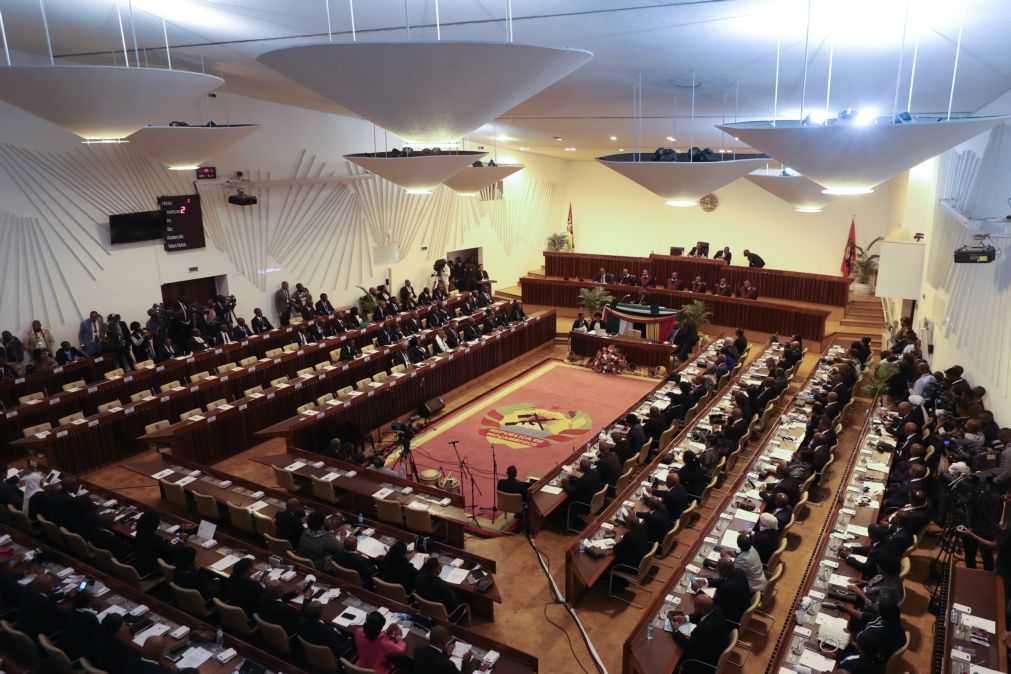 Primeira sessão parlamentar em Moçambique arranca hoje com Conselho de Estado na agenda
