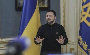 Zelensky vê novos ataques como sinal de que Moscovo não quer paz
