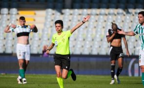 Adeptos aplaudem primeira mulher a arbitrar na I Liga e pedem mais