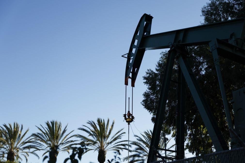 OPEP+ aumenta produção de petróleo em 411.000 barris a partir de maio