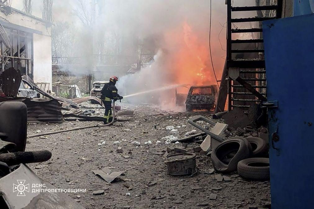 Ataque russo causa quatro mortos e 35 feridos em Kharkiv - novo balanço