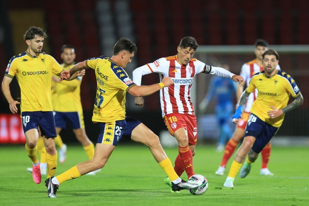 Estoril vence em casa do AVS e complica situação dos avenses