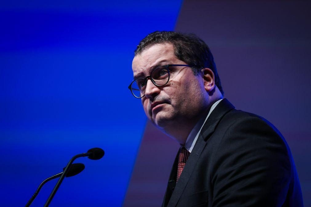 Governo confia em excedentes este ano e nos próximos apesar de incerteza
