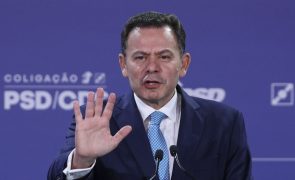 Montenegro pede comparação da sua experiência no Governo com a do líder do PS