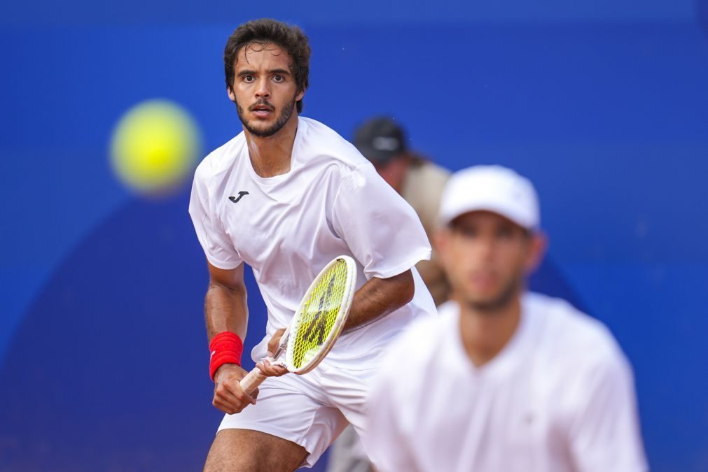 Tenista Francisco Cabral campeão de pares do 'challenger' de Madrid