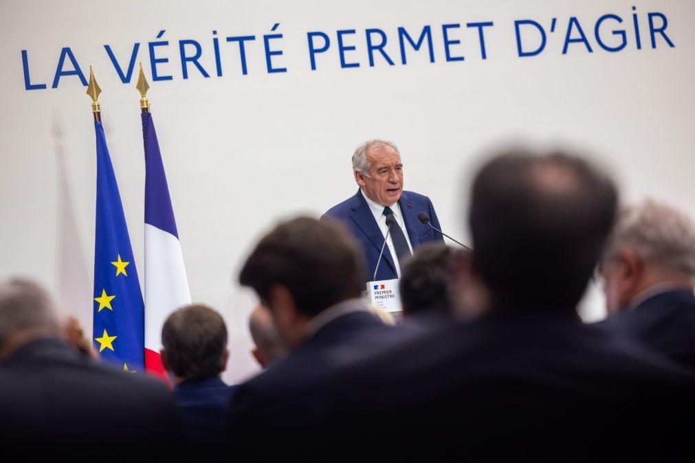 PM francês alerta para situação económica e anuncia plano de choque