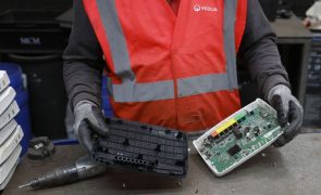 Associação acusa agência do ambiente de falhar no controlo do tratamento de resíduos eletrónicos