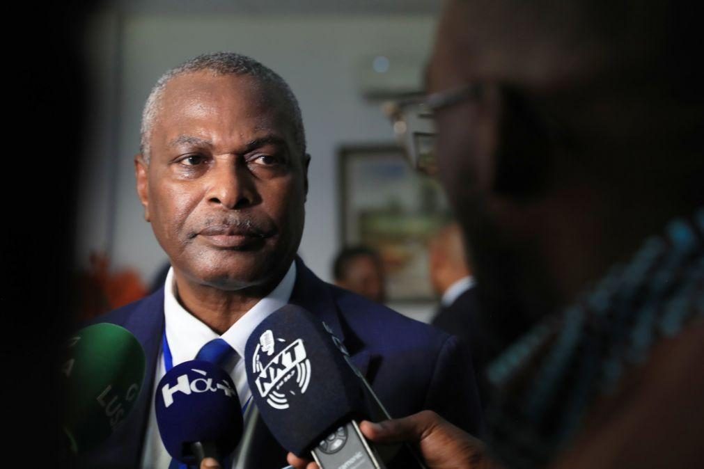 Submetida candidatura de Abel Chivukuvuku a presidente do PRA-JA Servir Angola