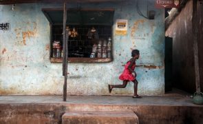 Guiné-Bissau aumenta registo civil de crianças até aos sete anos