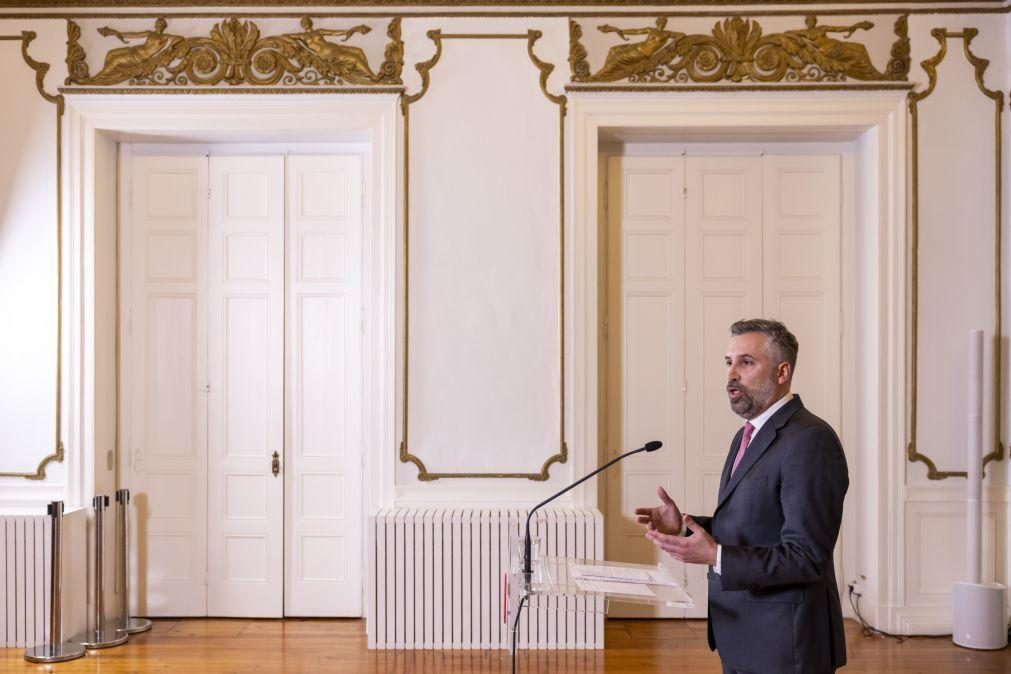 Pedro Nuno rejeita equivalências com Montenegro e Livre prefere falar de quem não tem casa