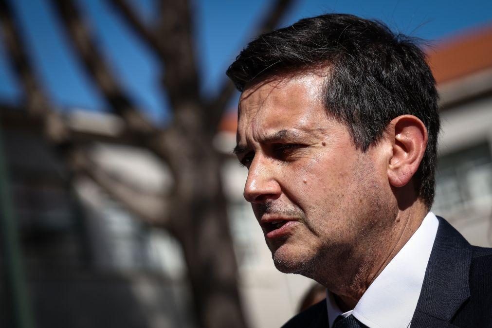 Ventura desafia IL para acordo à direita, Rocha diz que com Chega é impossível