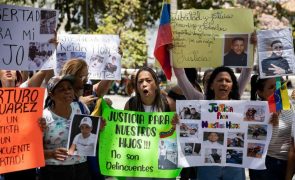 Supremo Tribunal dos Estados Unidos trava deportações de venezuelanos para El Salvador
