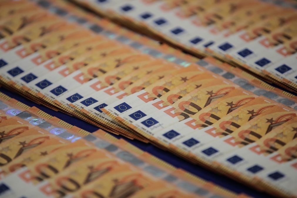 BCE estima que euro digital substitua cinco em cada 10 euros em dinheiro