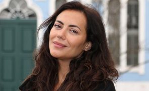 Sofia Ribeiro Atira-se à irmã: 