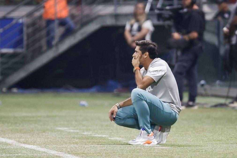 Palmeiras, de Abel Ferreira, vence e lidera campeonato brasileiro