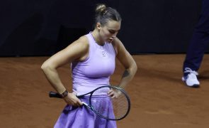 Líder mundial Aryna Sabalenka perde final em Estugarda ante Jelena Ostapenko