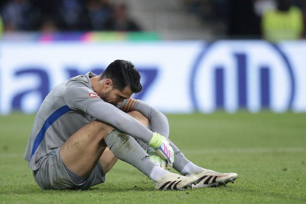 Guarda-redes Diogo Costa falha treino do FC Porto devido a lesão muscular